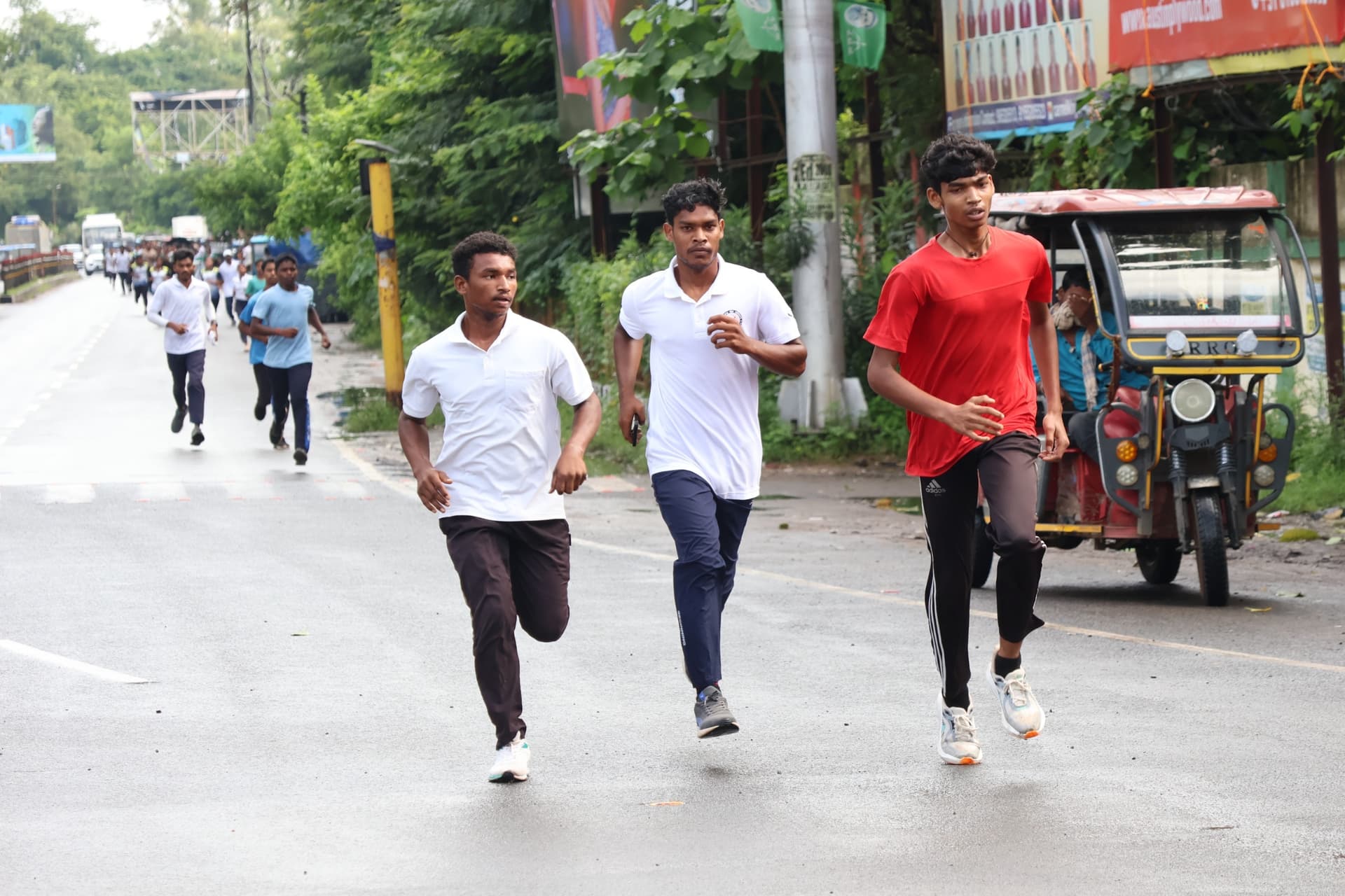मैराथन दौड़ के माध्यम से युवाओं ने नशा मुक्ति का दिया संदेश