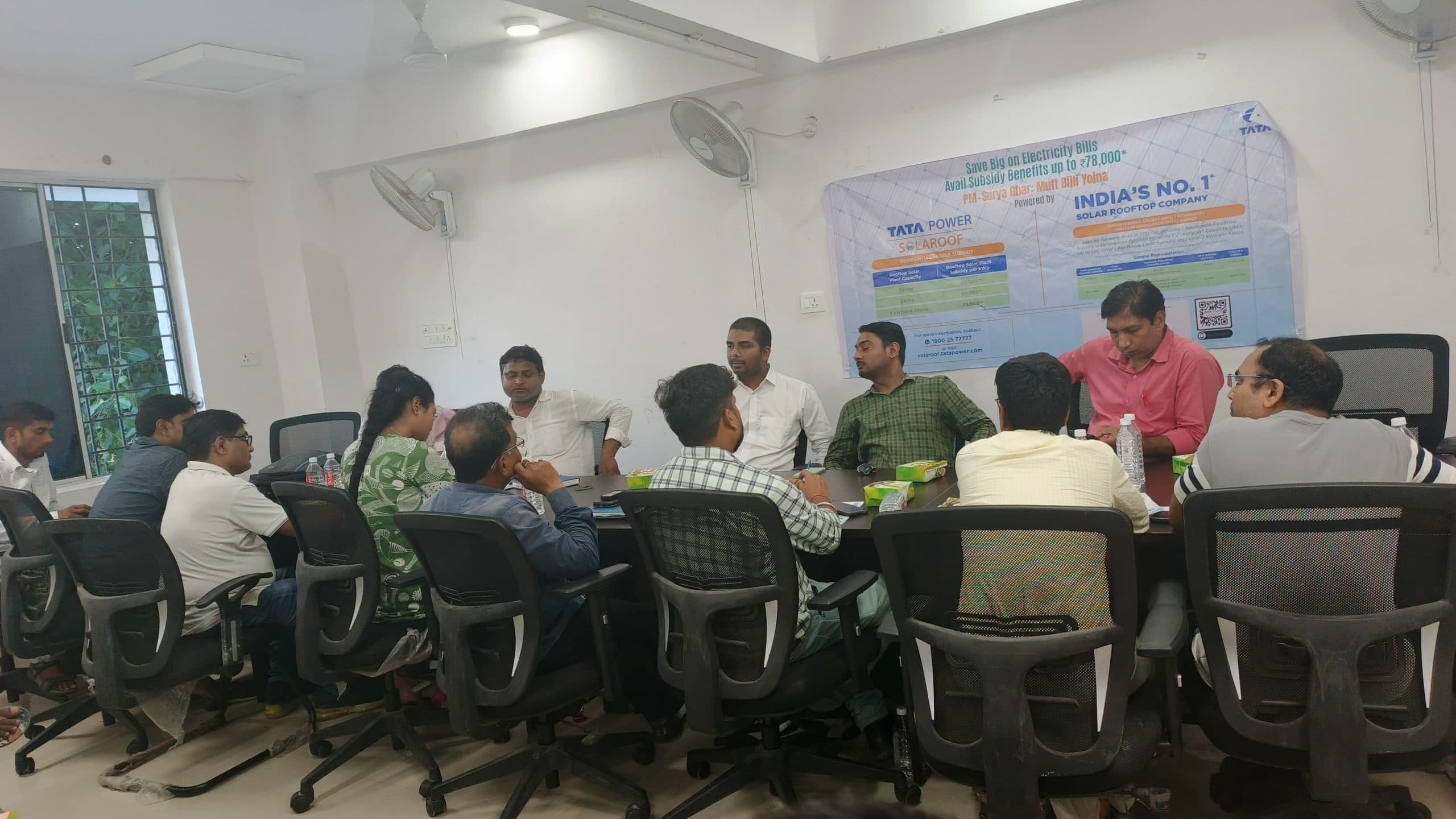 उपभोक्ताओं की समस्याओं को गंभीरता से लेकर जल्द करें निष्पादन