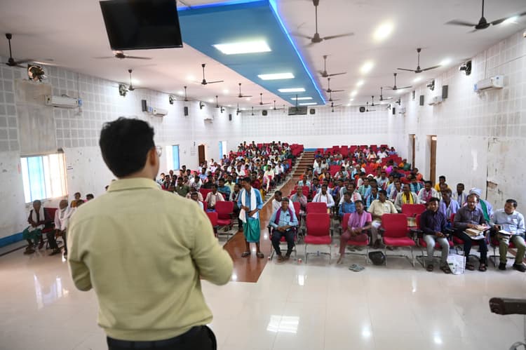 डीसी ने संताल सिविल रूल्स व संताल परगना न्याय विनियमन 1893 पर की चर्चा