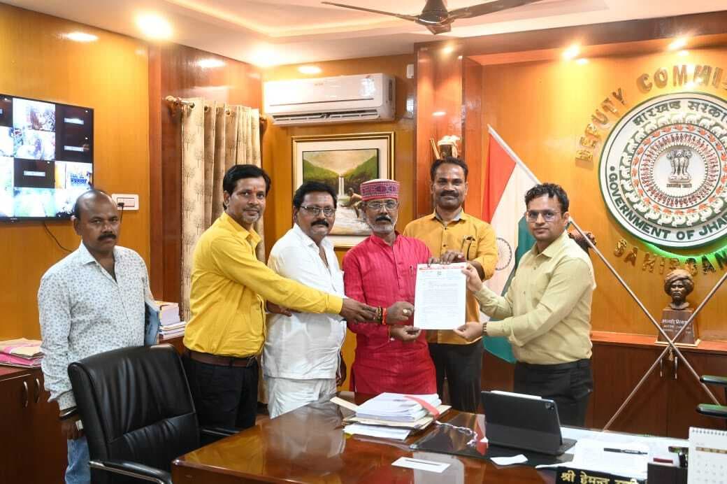 नगर परिषद के सात वार्डों को साहिबगंज अंचल में रखने की मांग