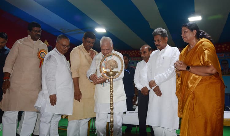 कुलपति ऐसा काम करें कि उन्हें निर्देश नहीं देना पड़े :  राज्यपाल