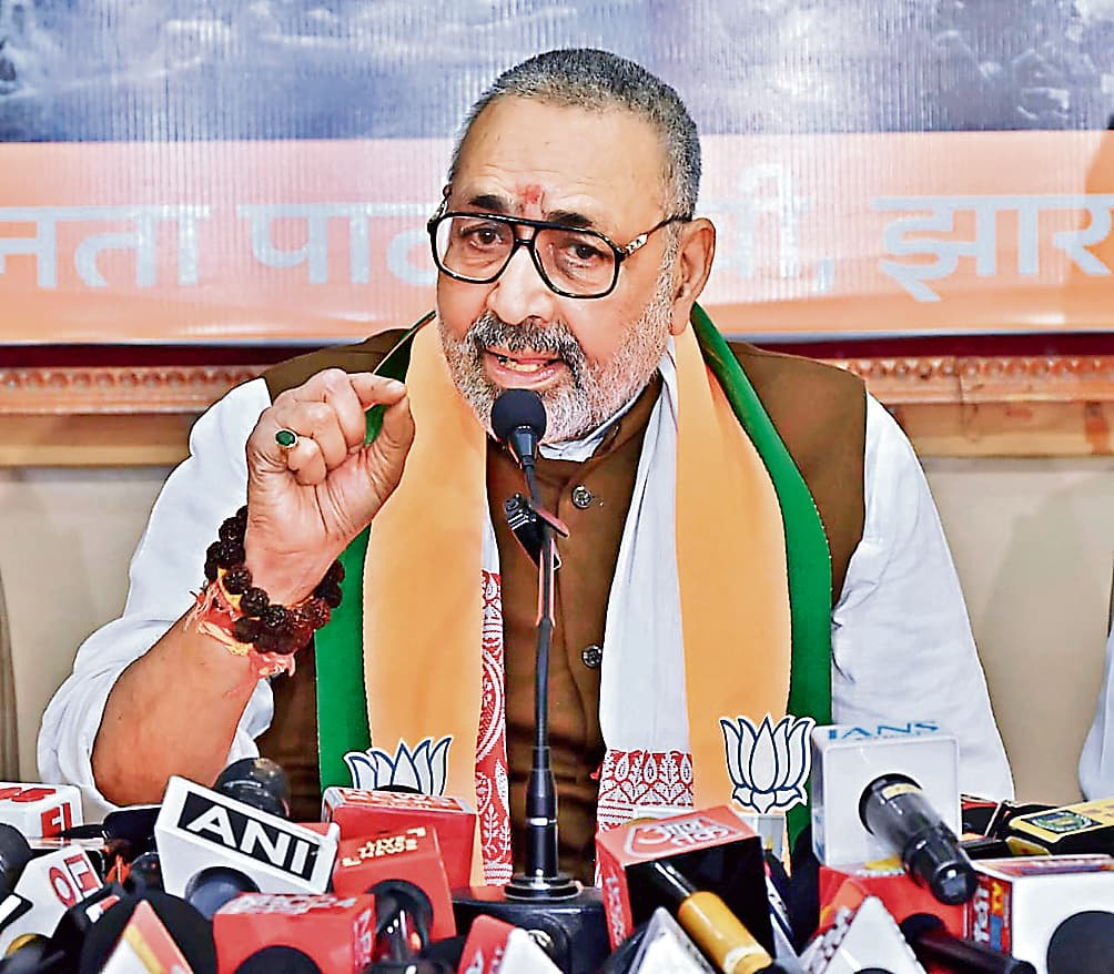 Political news : बारूद के ढेर पर बैठा है झारखंड, जमाई टोला सबसे बड़ा खतरा : गिरिराज सिंह