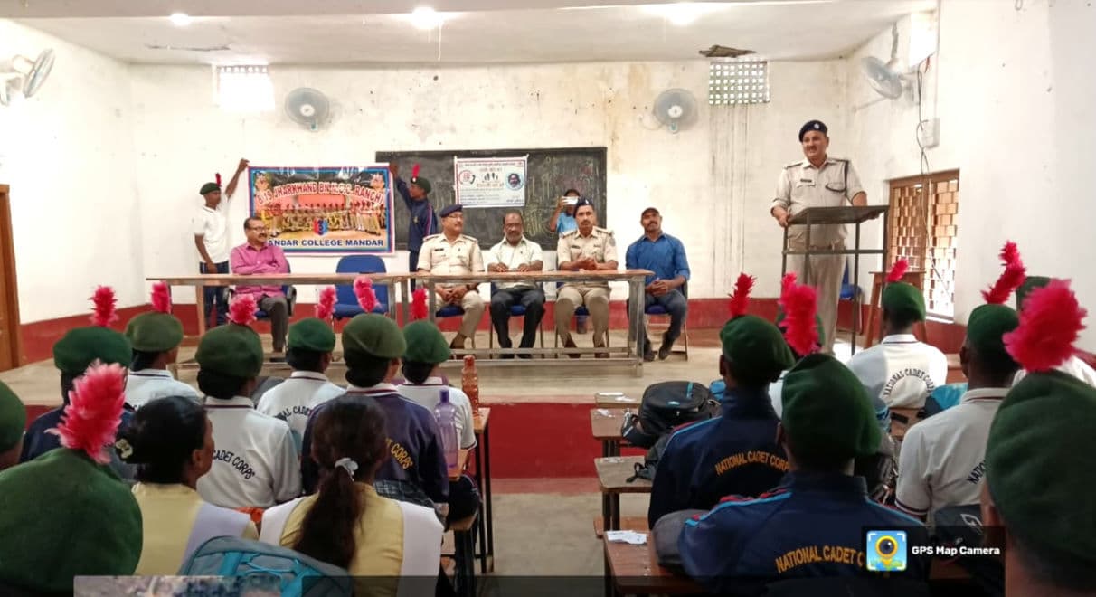 नशा मुक्त समाज के निर्माण में सहयोग करें युवा पीढ़ी