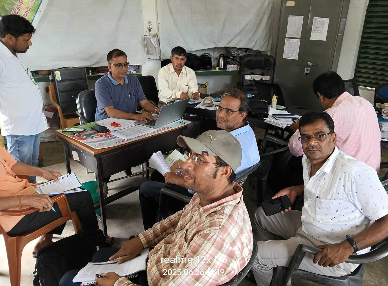 परियोजना कर्मियों के साथ बीपीओ ने की बैठक