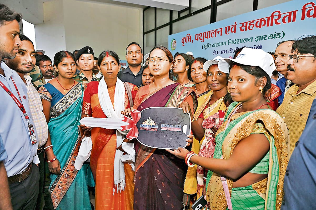 Political news : राज्य के किसानों को सबल व व्यापारी बनायेंगे : कृषि मंत्री