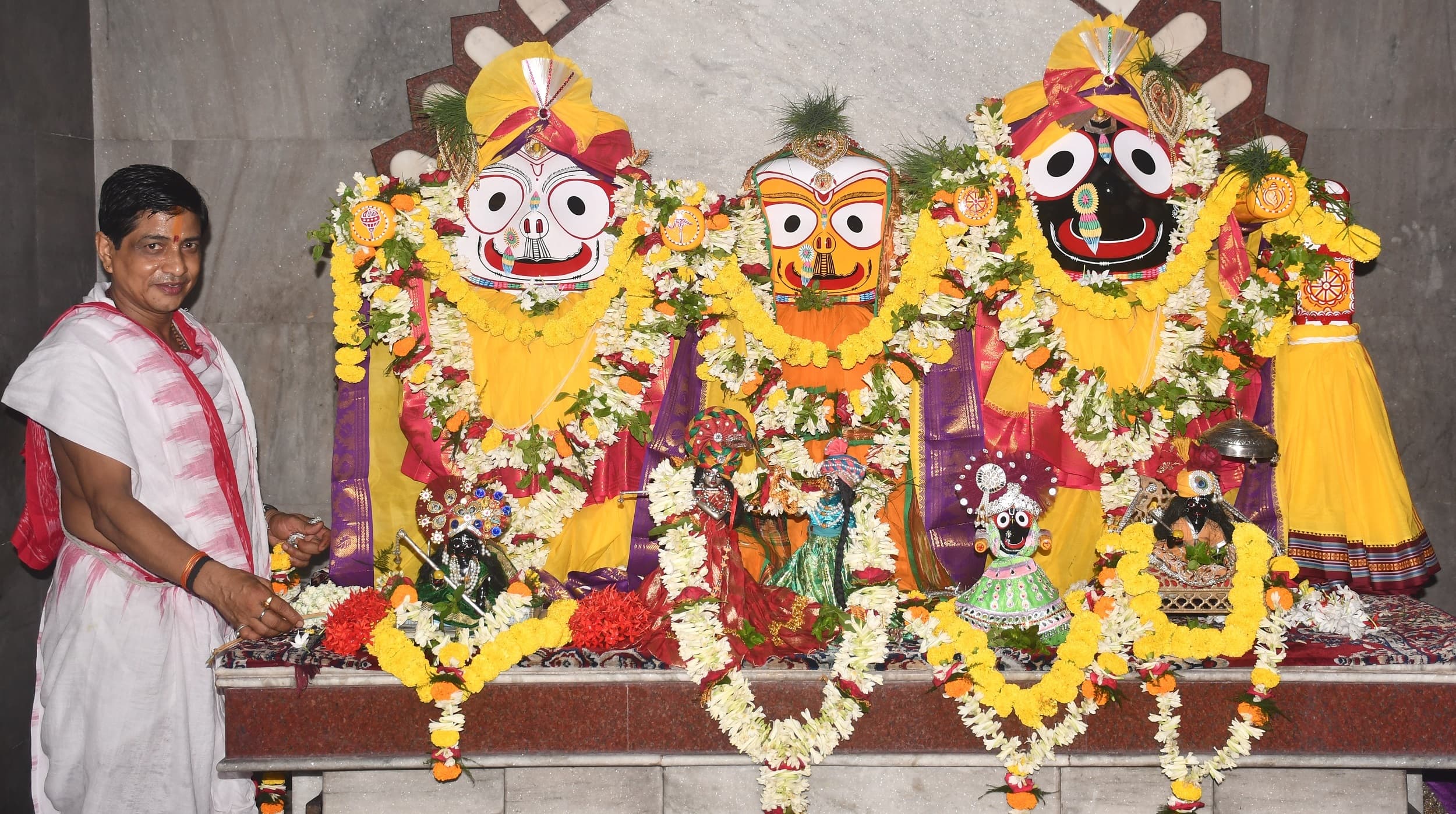 Bokaro News : महाप्रभु जगन्नाथ ने नवयौवन रूप में दिया दर्शन