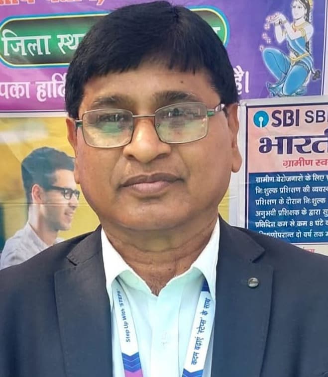 साइबर अपराध के खिलाफ लगातार लोगों को कर रहे जागरूक