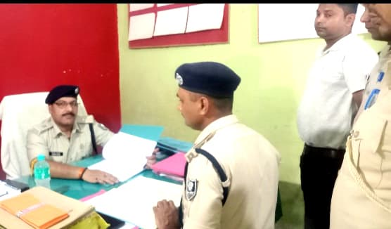 नये एसडीपीओ ने किया अमौर थाना का निरीक्षण, अपराध नियंत्रण पर दिया जोर