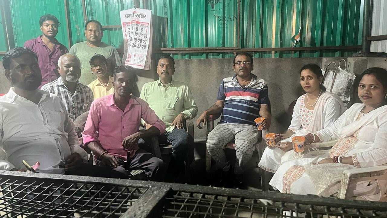 Jamshedpur news. सामाजिक सेवा संघ के पहल से मजदूरों को दो महीना का बकाया वेतन मिला