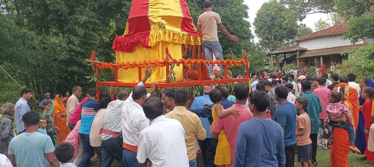 जरियागढ़, छपरा और सिलाफारी में निकली रथयात्रा