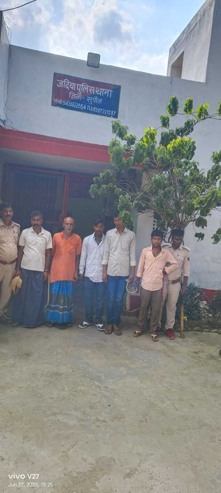 शादी समारोह के बाद मारपीट मामले में पुलिस ने पांच नामजद अभियुक्त को किया गिरफ्तार