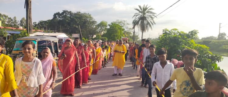 बारसोई में दाऊ बलभद्र व बहन सुभद्रा संग भ्रमण पर निकले भगवान जगन्नाथ