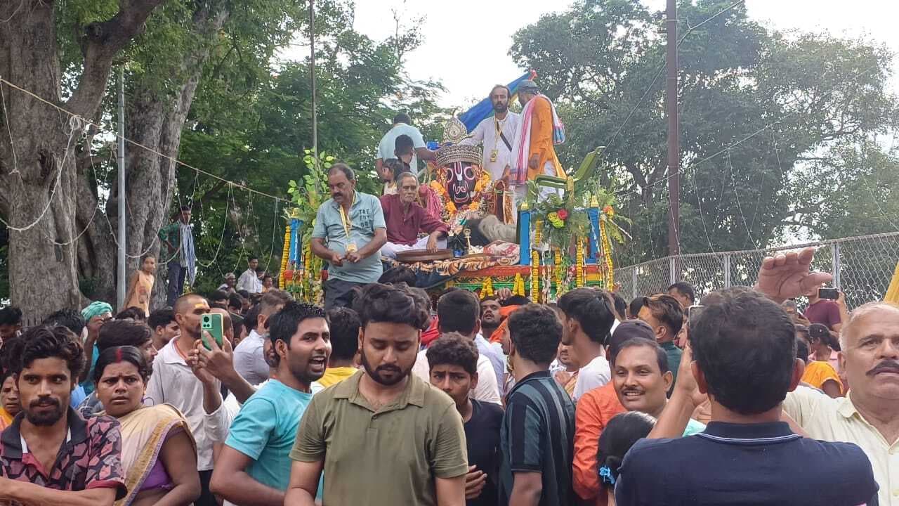 भगवान जगन्नाथ की निकली भव्य रथ यात्रा, श्रद्धा व भक्ति के साथ श्रद्धालुओं ने खींचा