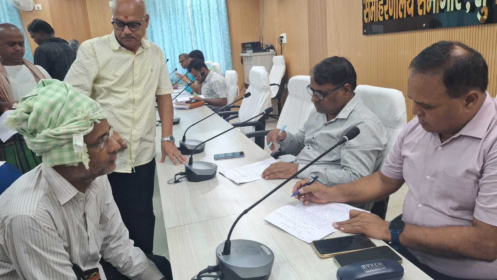 जिला जनता दरबार में 79 मामलों की हुई सुनवाई