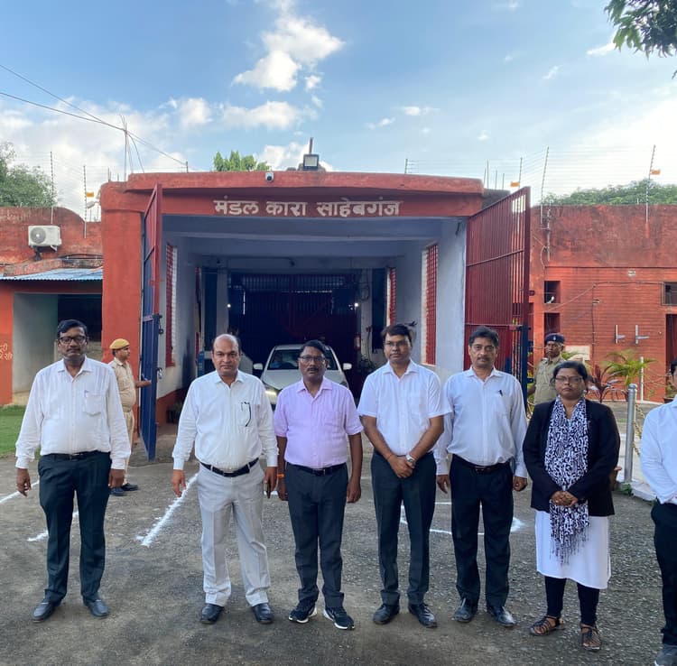 बंदियों को करें जागरूक, ताकि जेल से बाहर निकलने के बाद जी सकें सामान्य जीवन