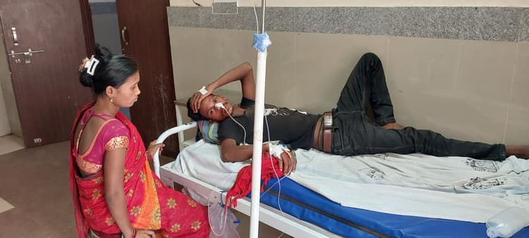 अलग-अलग जगहों पर युवक व युवतियों ने खायी जहर, भर्ती