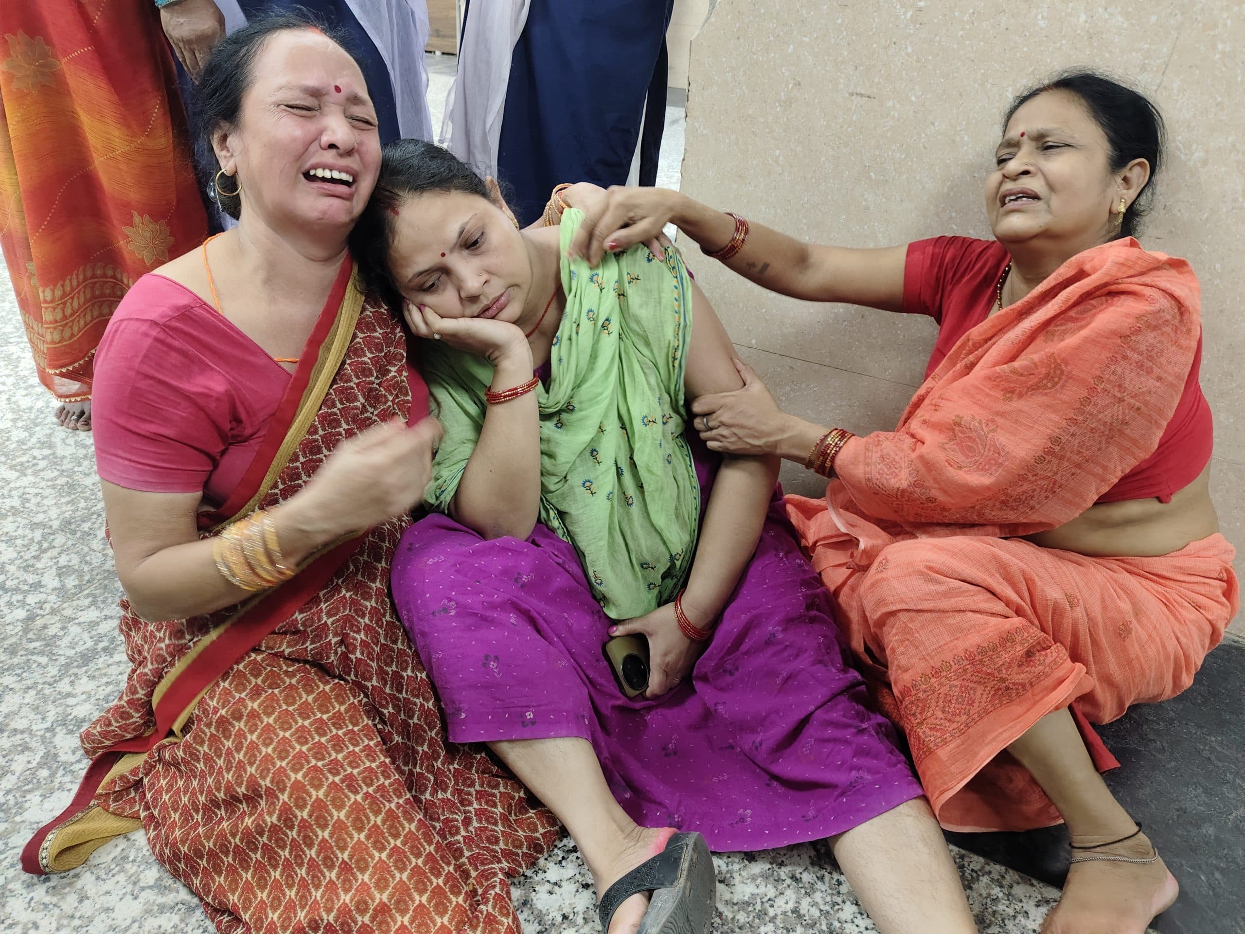 श्राद्धकर्म में जा रहे बाइक सवार दो भाइयों को अज्ञात वाहन ने रौंदा, एक की मौत