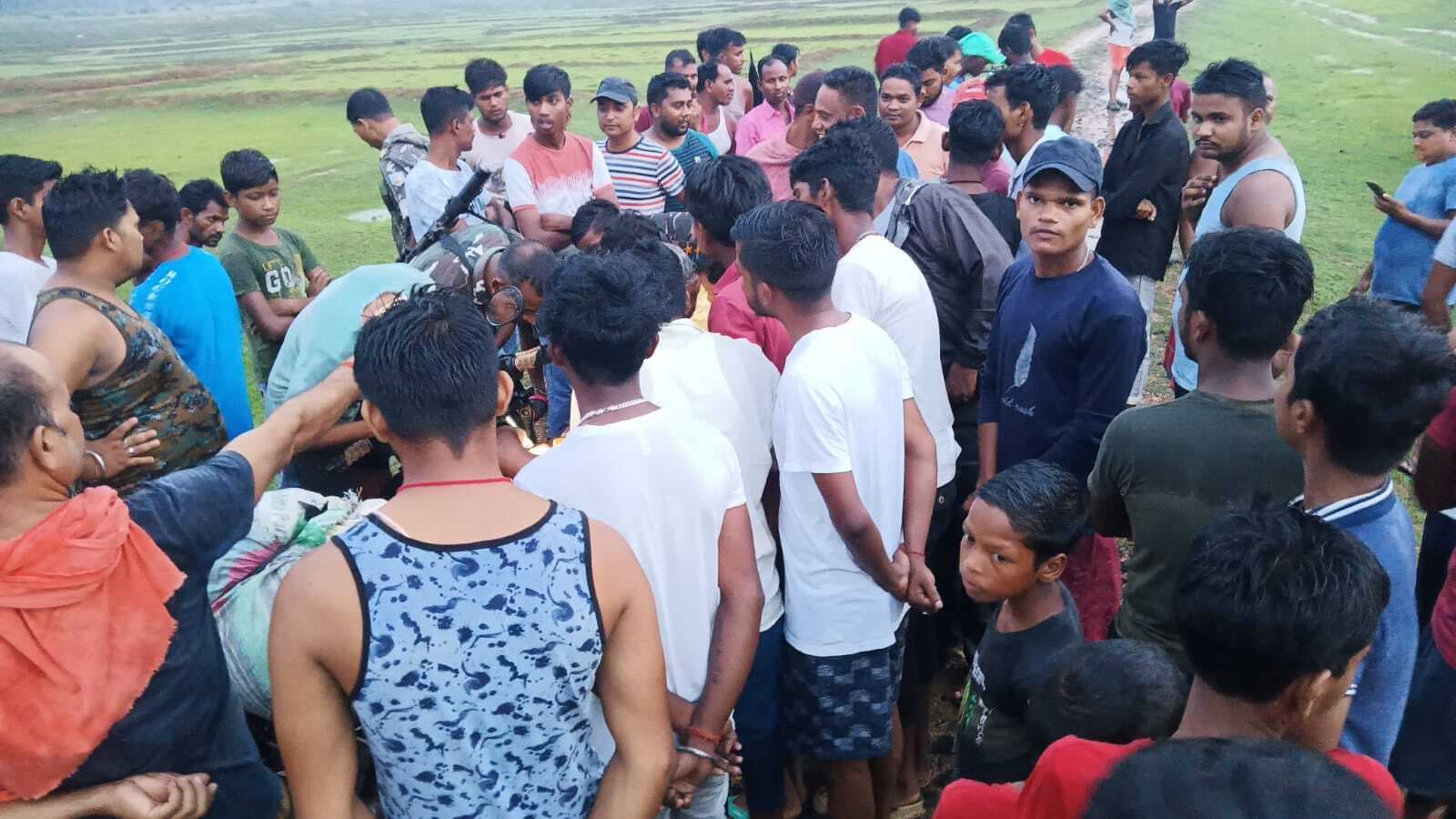 पिंडारी से प्रतिबंधित मांस व बाइक जब्त, व्यक्ति फरार