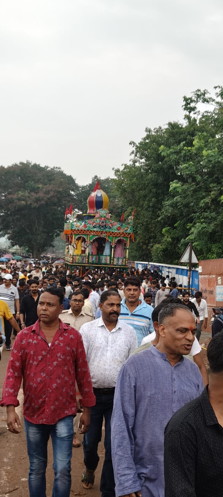 रातू: रथयात्रा में उमड़ा जनसैलाब