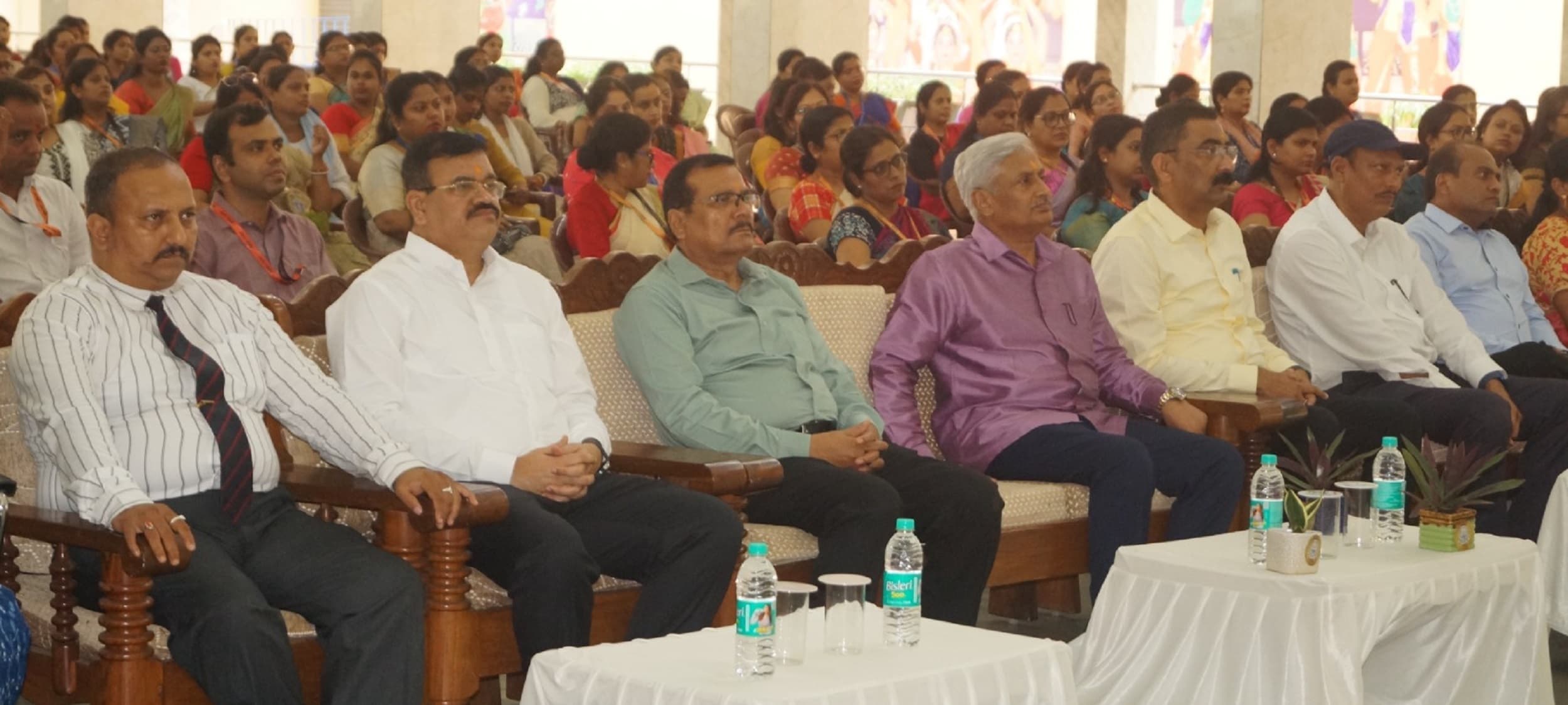 Bokaro News : शिक्षक शैक्षणिक गुणवत्ता का अभिवर्धन करें, ताकि विद्यार्थी हों लाभान्वित : कुलपति