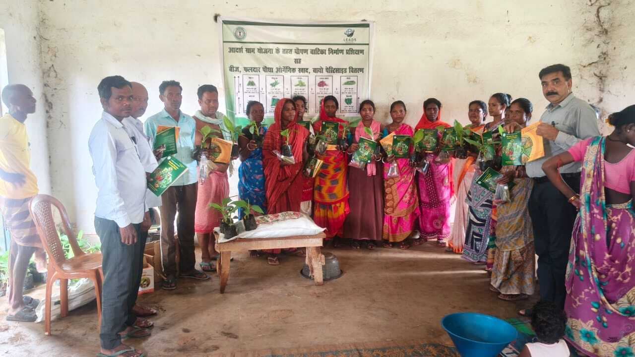 94 महिलाओं को बीज बोने व पटवन की विधि की दी गयी जानकारी