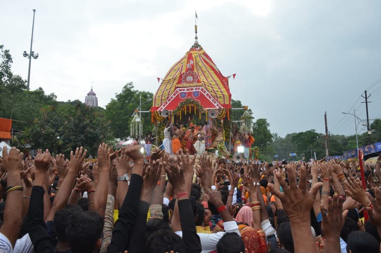 जगन्नाथपुर मेला: भक्ति, खरीदारी और झूलों का अनोखा संगम