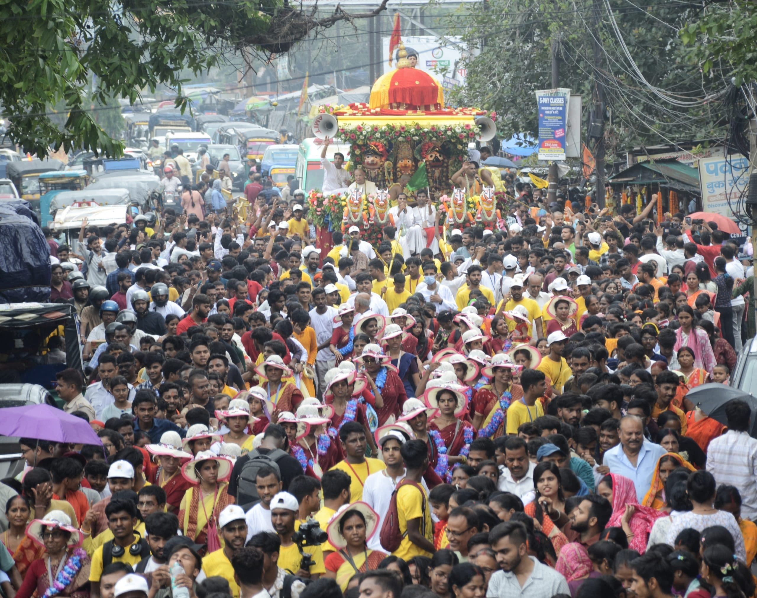 Dhanbad News : शहर भर में बरसा प्रभु जगन्नाथ का आशीष