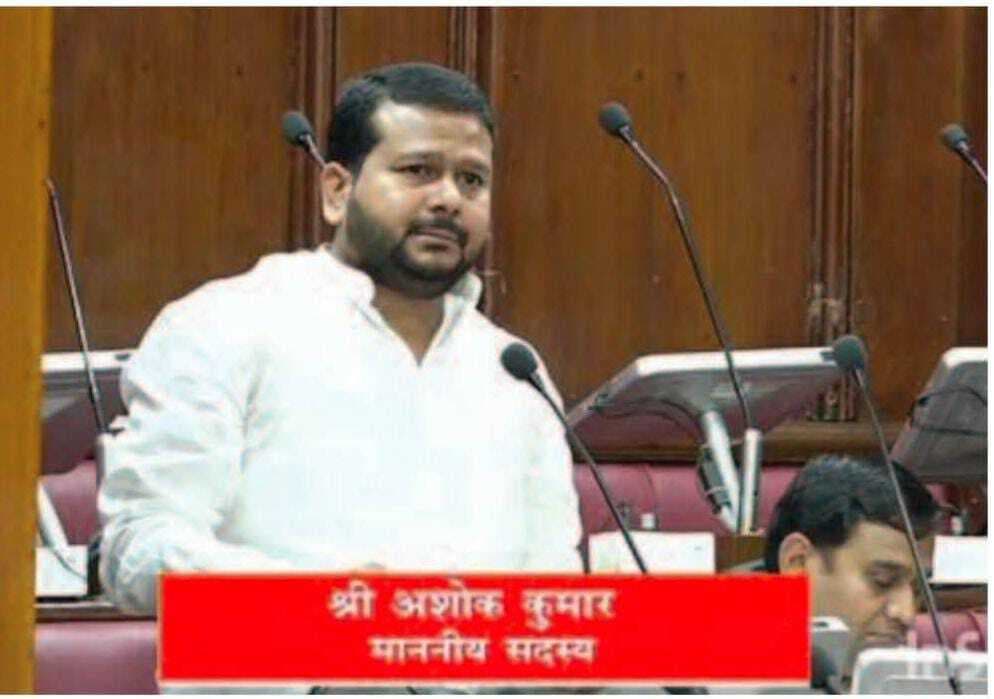 जिले के तीन मेले को राजकीय दर्जा दिलाने पर जिलेवासियों ने एमएलसी को दी बधाई