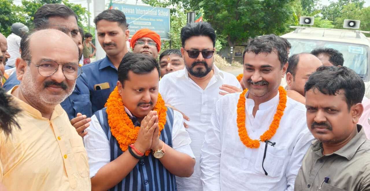 Motihari: भाजपा कार्यकर्ताओं ने मंत्री का किया भव्य स्वागत