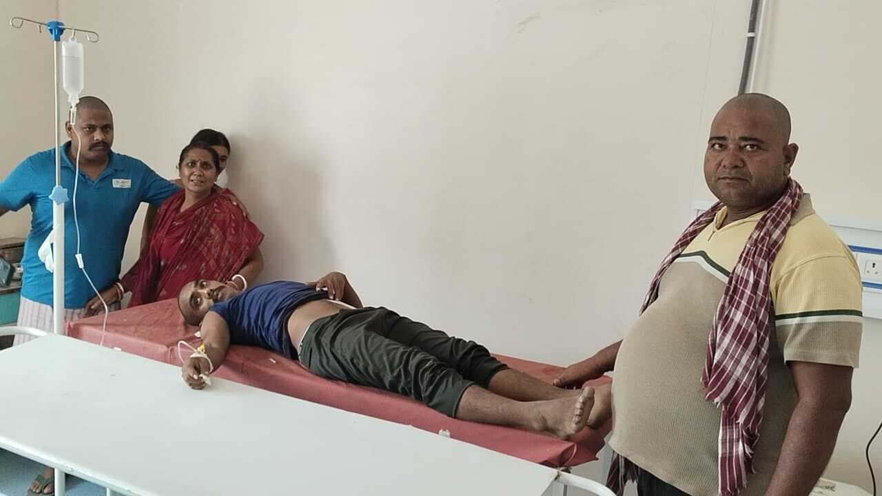 hajipur news. बुआ से चेन छीनने का विरोध करने पर बदमाशों ने युवक को मारी गोली, पीएमसीएच रेफर