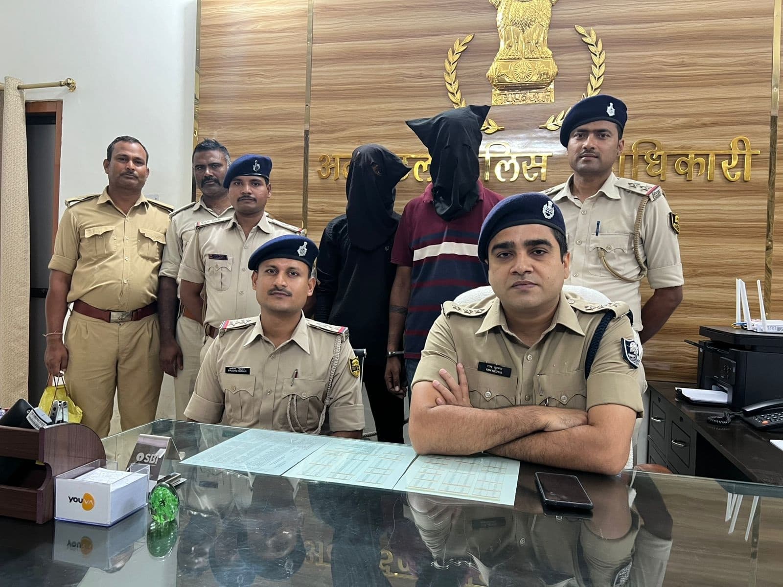 Sitamarhi : शराब पार्टी के दौरान अपराध की योजना बनाते दो बदमाश हथियार और कारतूस के साथ गिरफ्तार