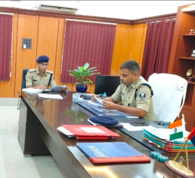 पुलिस की दो दिनों की कार्रवाई में 53 गिरफ्तार