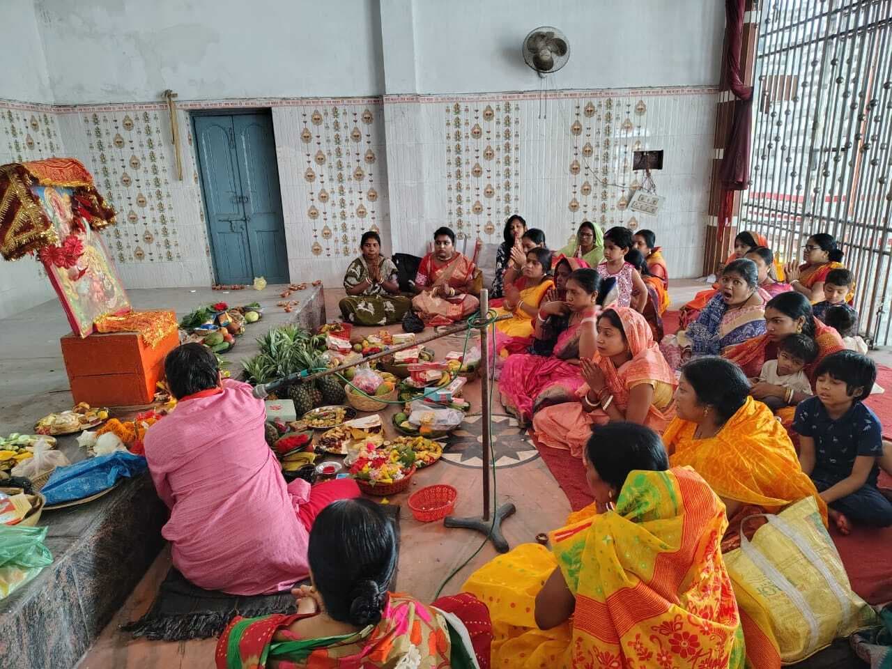 श्रीजानकी रमण मंदिर में की गयी मां विपत्तारिणी की पूजा