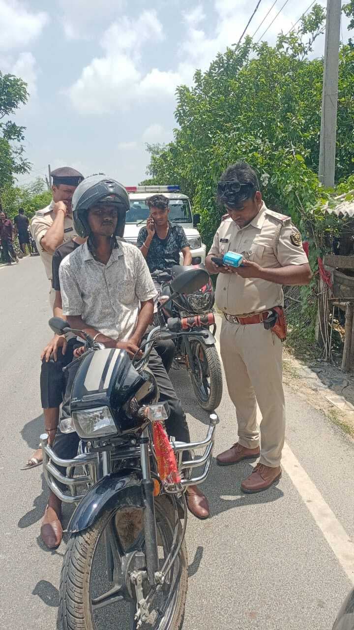 वाहन चेकिंग अभियान में 20 चालकों का काटा चालान