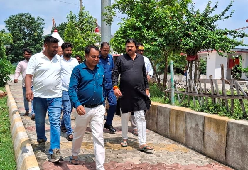 काशी विश्वनाथ मंदिर निर्माण हो जाने से पर्यटन को मिलेगा बढ़ावा : राजू कुमार