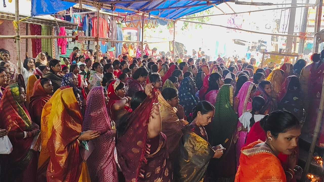 Chaibasa News : मां के दुर्गा रूप से विपत्ति हरने की अराधना की गयी