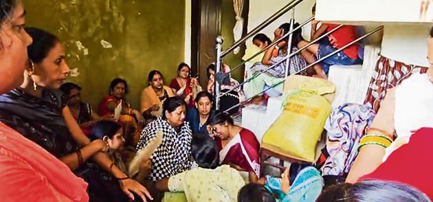 Gopalganj News : मीरगंज में आइसक्रीम फैक्ट्री में सिलिंडर फटने से टेक्नीशियन की मौत, फैक्ट्री सील