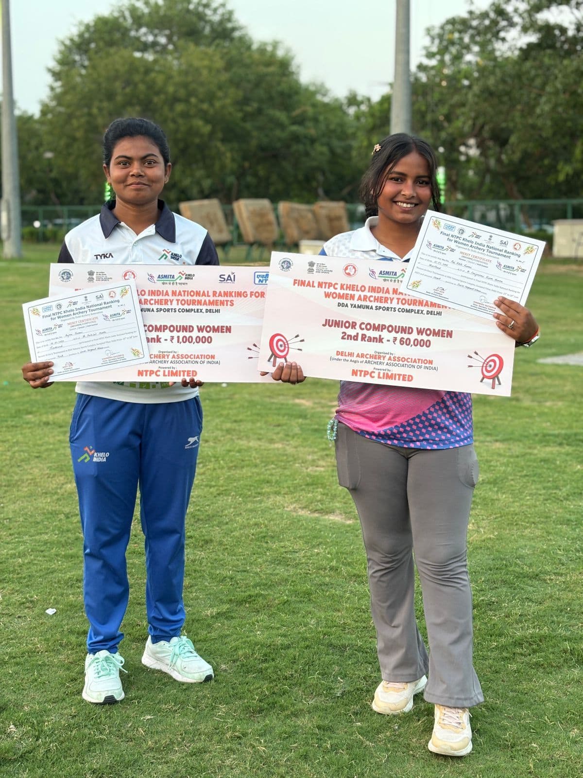 Raj Aditi Archery :  शहर की तीरंदाज राज अदिति ने जीता रजत पदक