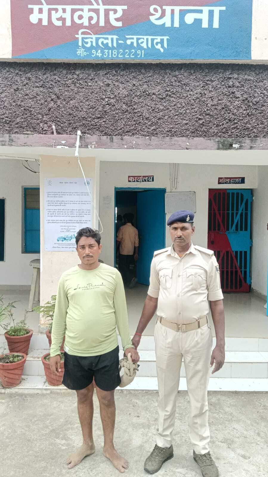 200 लीटर महुआ शराब के साथ एक गिरफ्तार