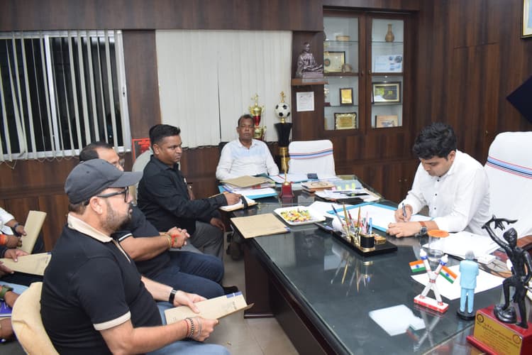 सभी प्रखंडों में डे-बोर्डिंग प्रशिक्षण केंद्र का विभाग को भेजें प्रस्ताव: डीसी