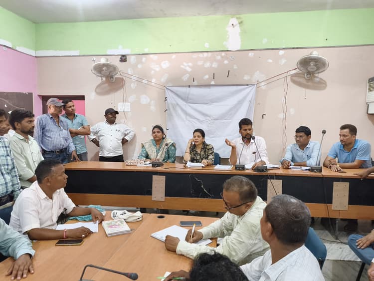 Samastipur News:बीएलओ को दिया गया प्रशिक्षण