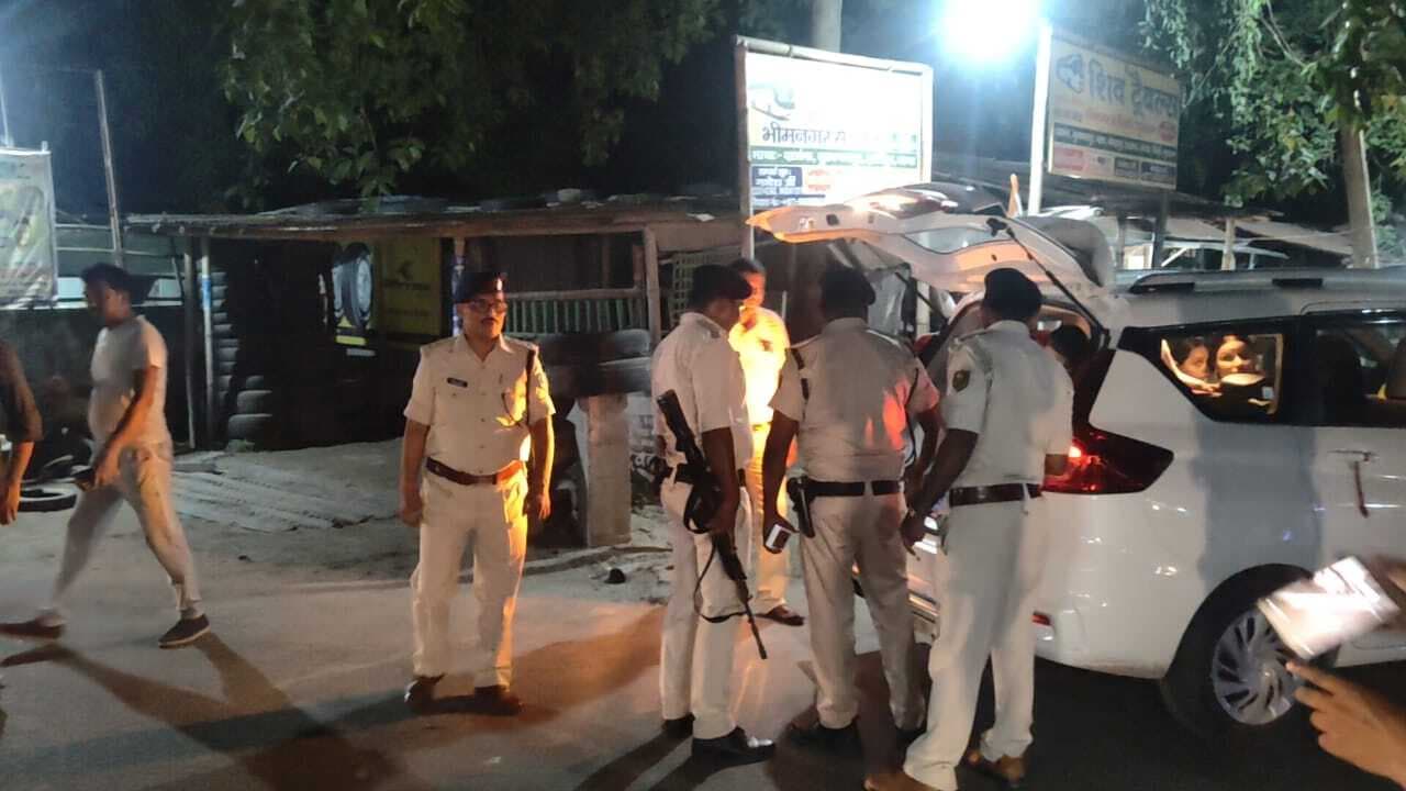 अपराध नियंत्रण को लेकर चलाया गया वाहन, काटा गया चालान