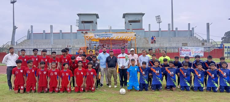 दो दिवसीय इंटर स्कूल फुटबॉल प्रतियोगिता की शुरू