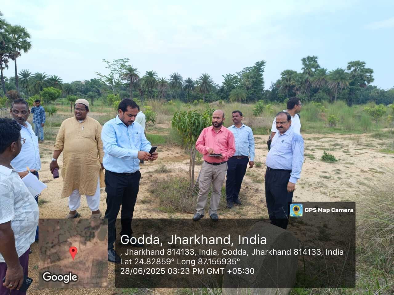 लोबंधा पंचायत की योजनाओं का डीडीसी ने लिया जायजा