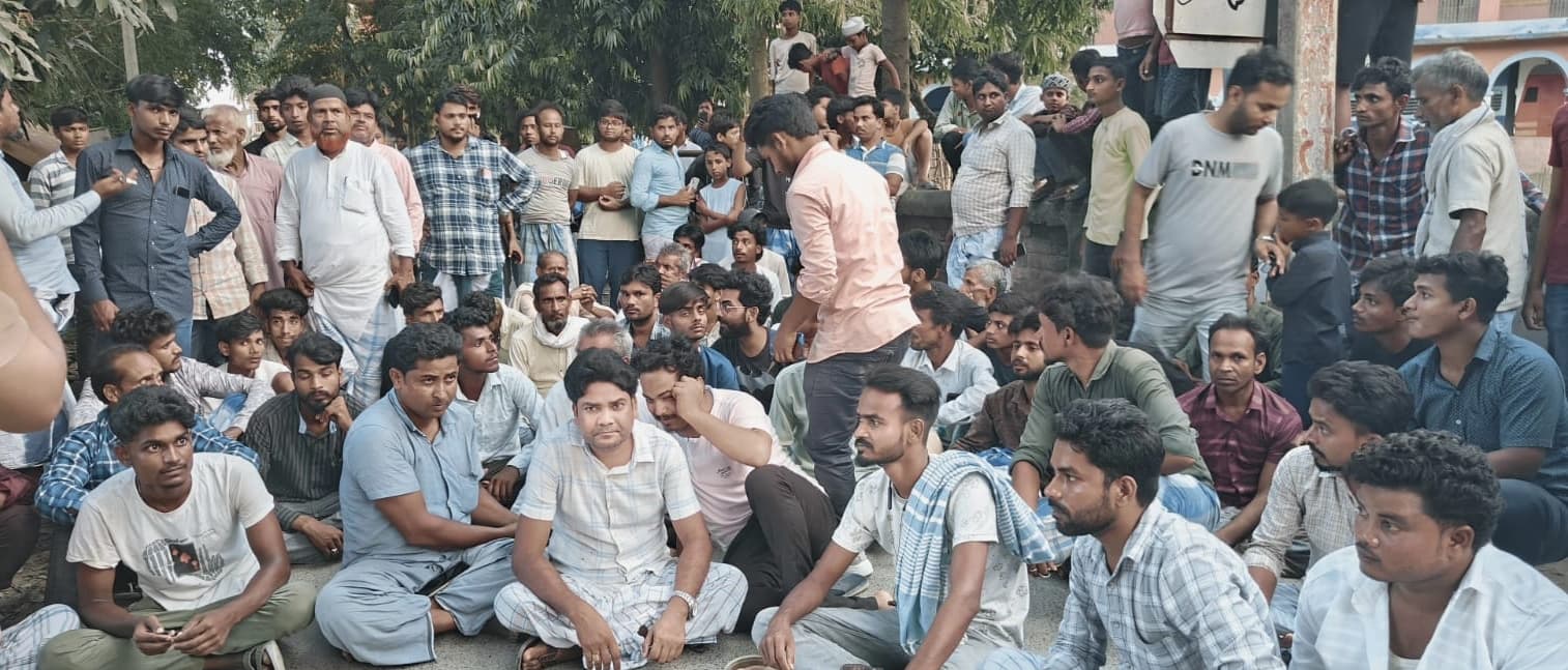 लड़की के भगाये जाने की शिकायत पर पुलिस ने नहीं की कार्रवाई, भड़के