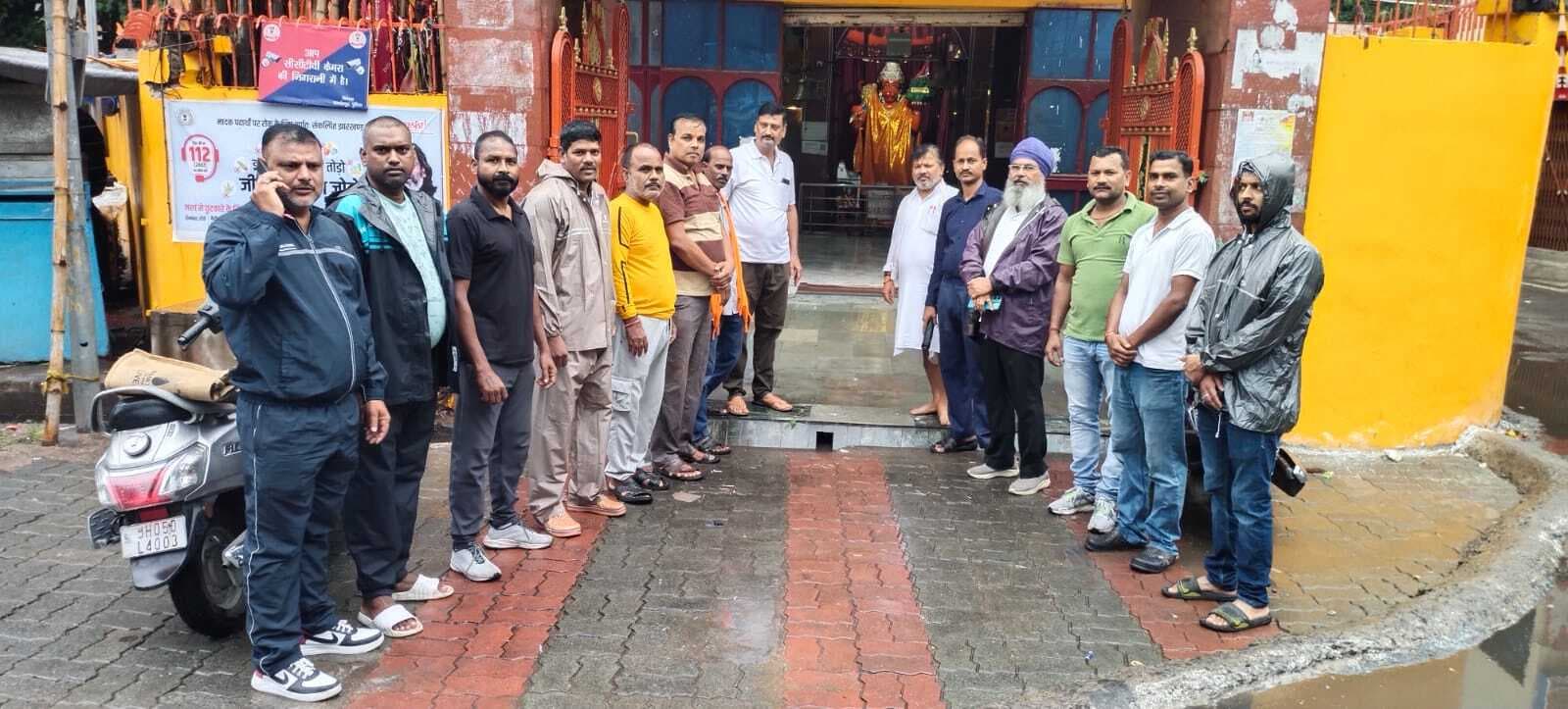 Jamshedpur news. जदयू नेताओं की पहल से मानगो में ऑन स्पॉट हुई नालियों की सफाई