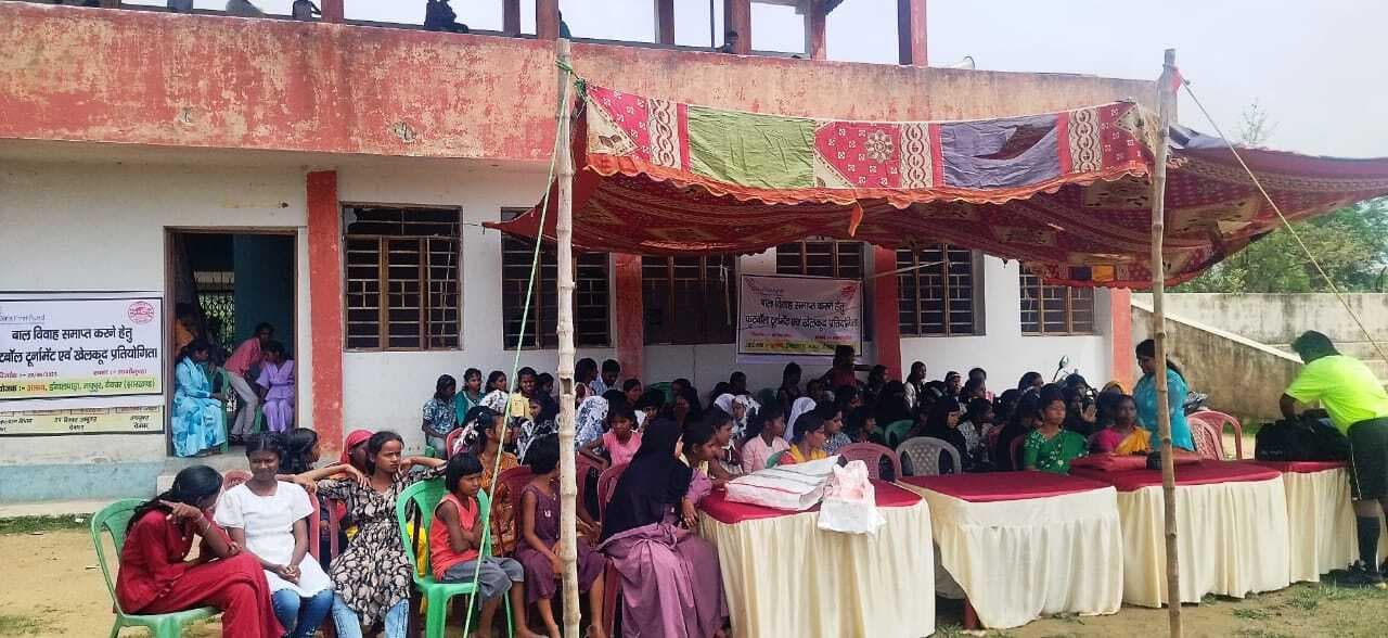 खेल स्पर्धाओं में किशोरियों ने बढ़-चढ़ कर लिया हिस्सा