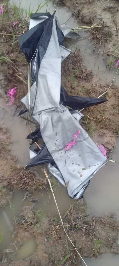 वज्रपात से तीन झुलसे