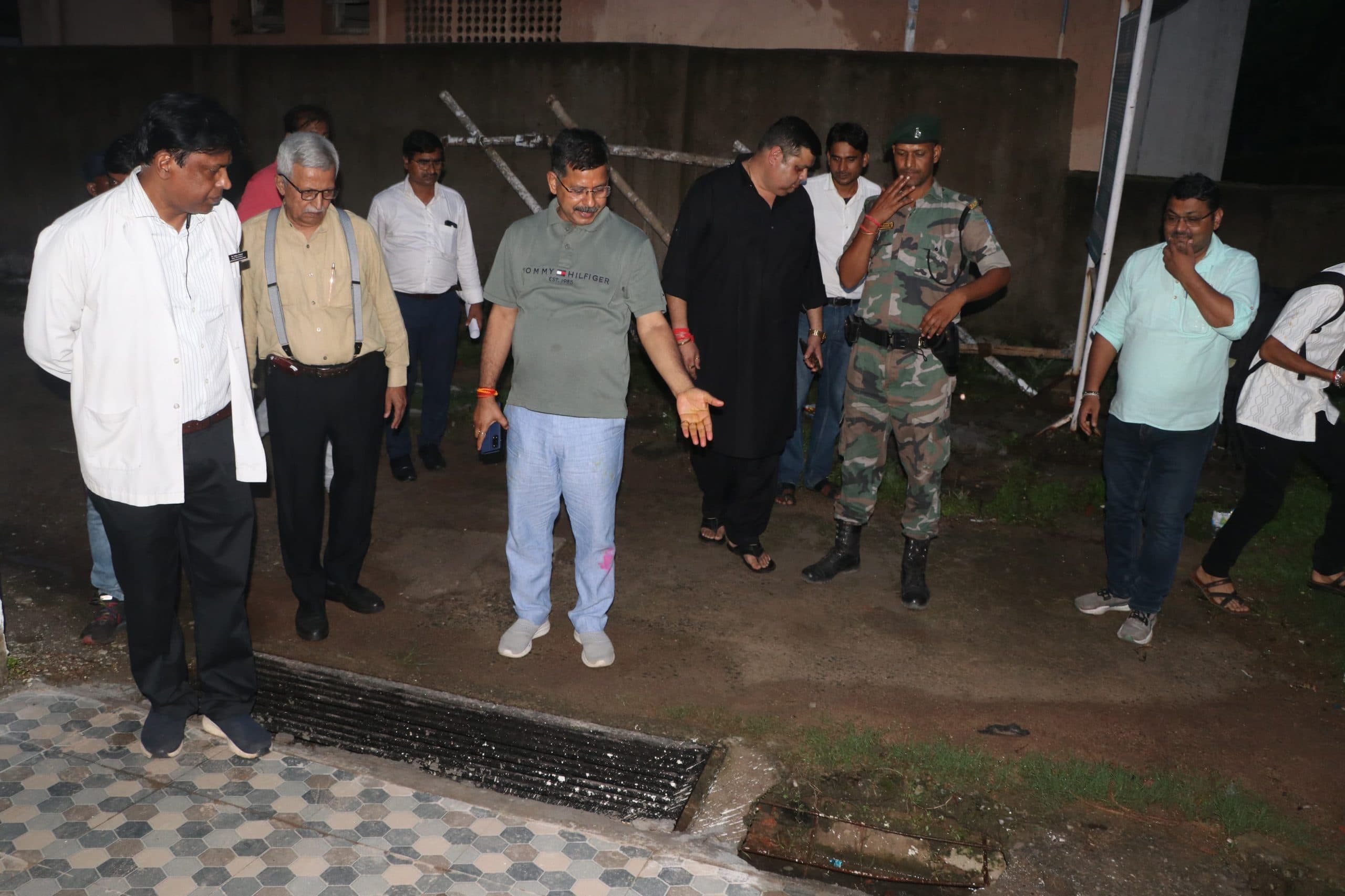 Dhanbad News : सीएचसी की स्थिति सदर अस्पताल से बेहतर, सुविधाएं नहीं देंगे, तो क्यों आयेंगे मरीज : एनएचएम डायरेक्टर