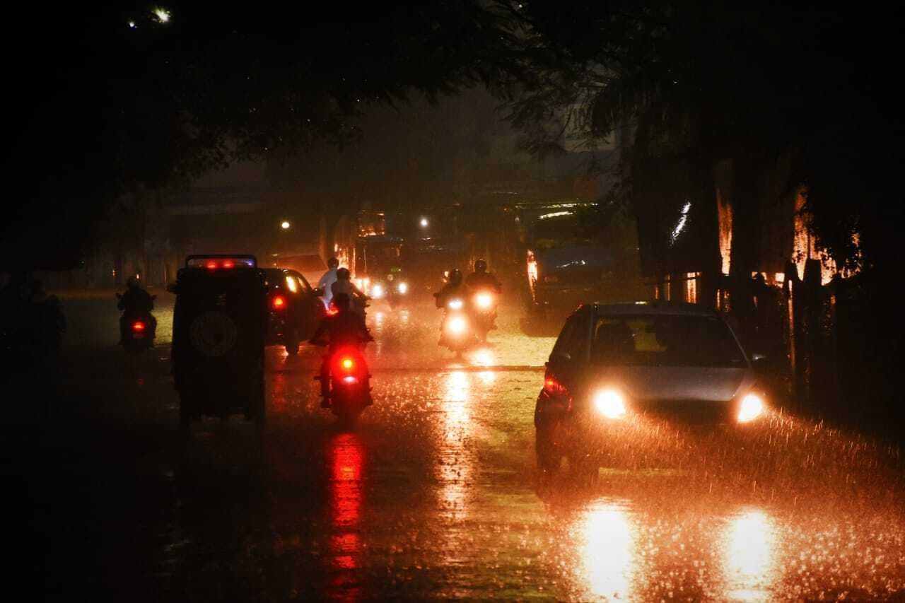 Dhanbad News : दिन भर रुक-रुक कर होती रही बारिश, तीन तक येलो अलर्ट